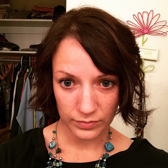 Meet your Posher, Briana - Picture 4 of 4